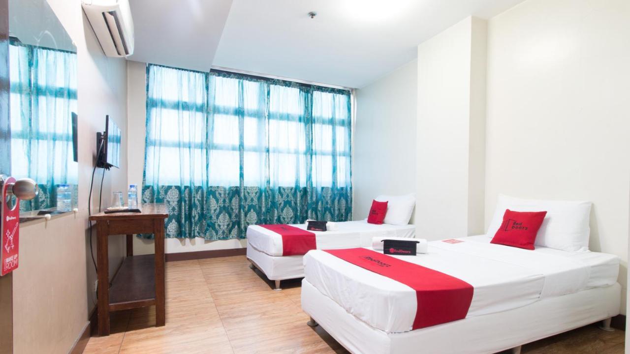 Reddoorz @ San Jose Tagbak Jaro Iloilo Hotel Екстериор снимка