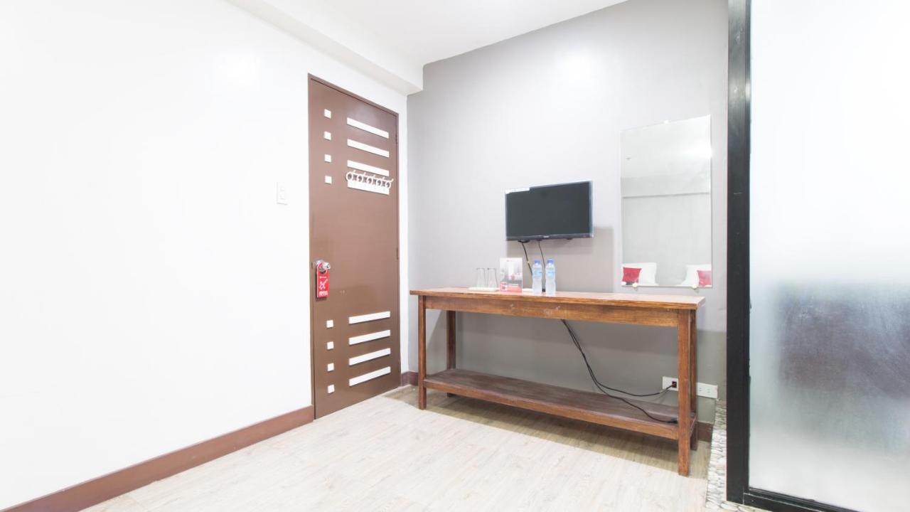 Reddoorz @ San Jose Tagbak Jaro Iloilo Hotel Екстериор снимка