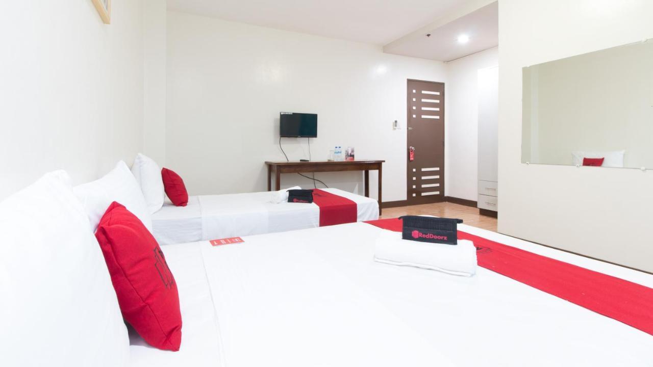 Reddoorz @ San Jose Tagbak Jaro Iloilo Hotel Екстериор снимка