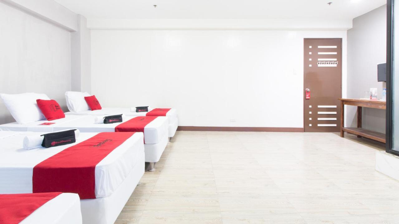 Reddoorz @ San Jose Tagbak Jaro Iloilo Hotel Екстериор снимка